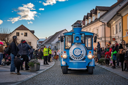 Kamniški karneval navdušil z barvito povorko (26)